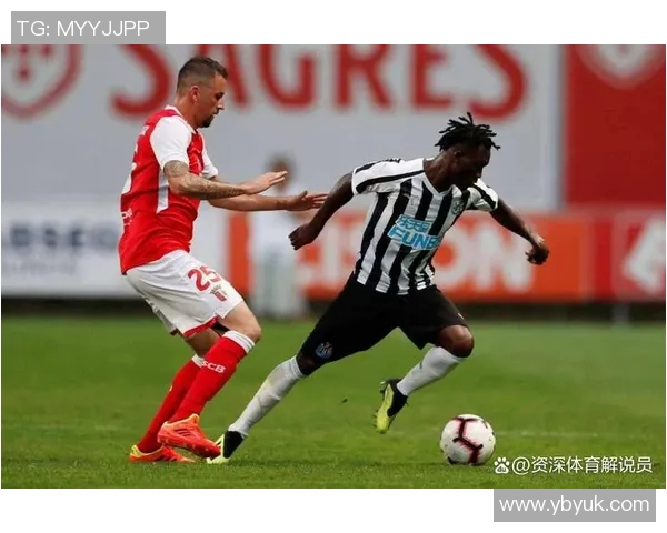 纽卡斯尔伊萨克在欧冠对阵巴黎的比赛中上演梅开二度精彩表现