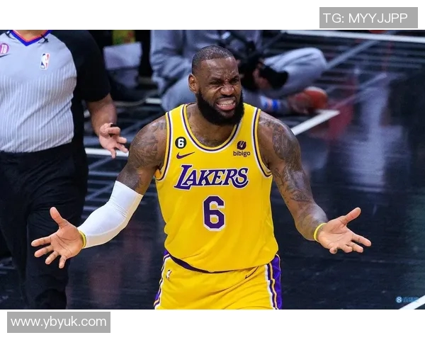 詹姆斯32+10，湖人擒狼获得重要胜利：巅峰时刻再现紫金荣耀